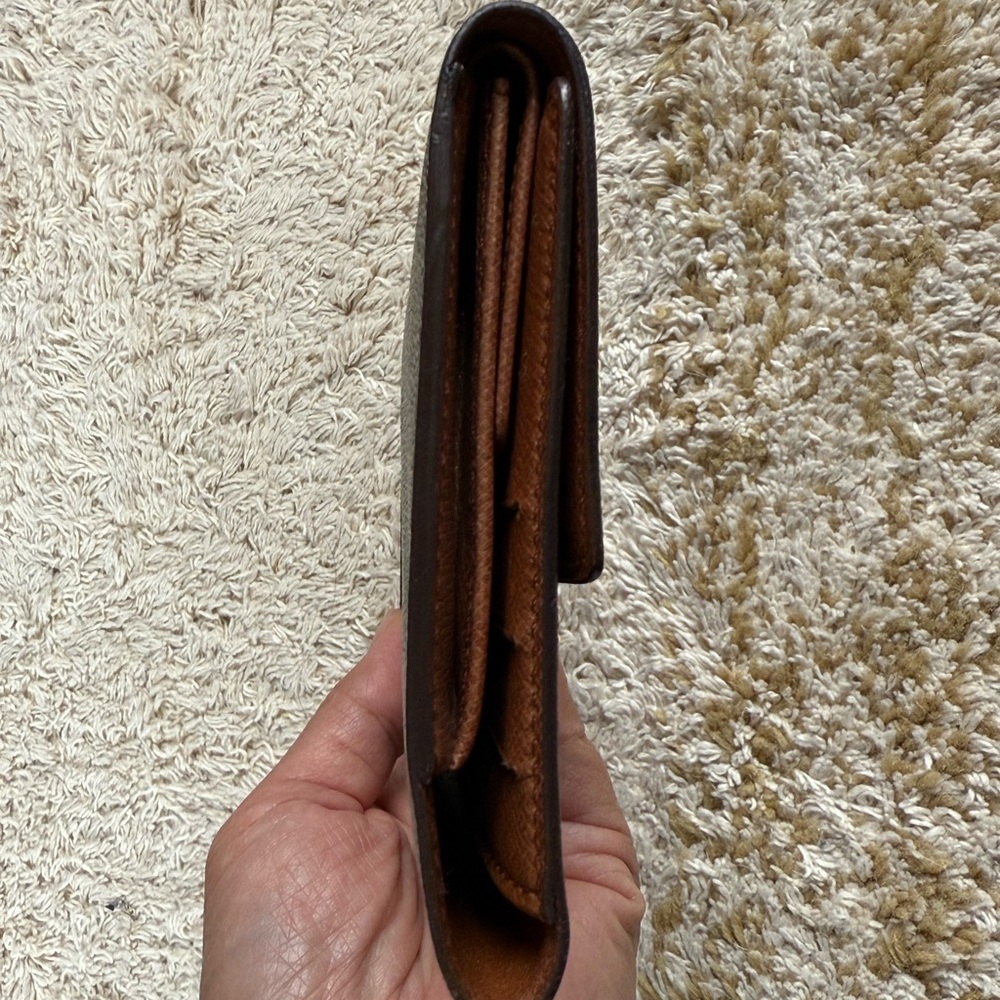 Louis Vuitton Brown Textured Leather Accessory - Picture 12 of 16